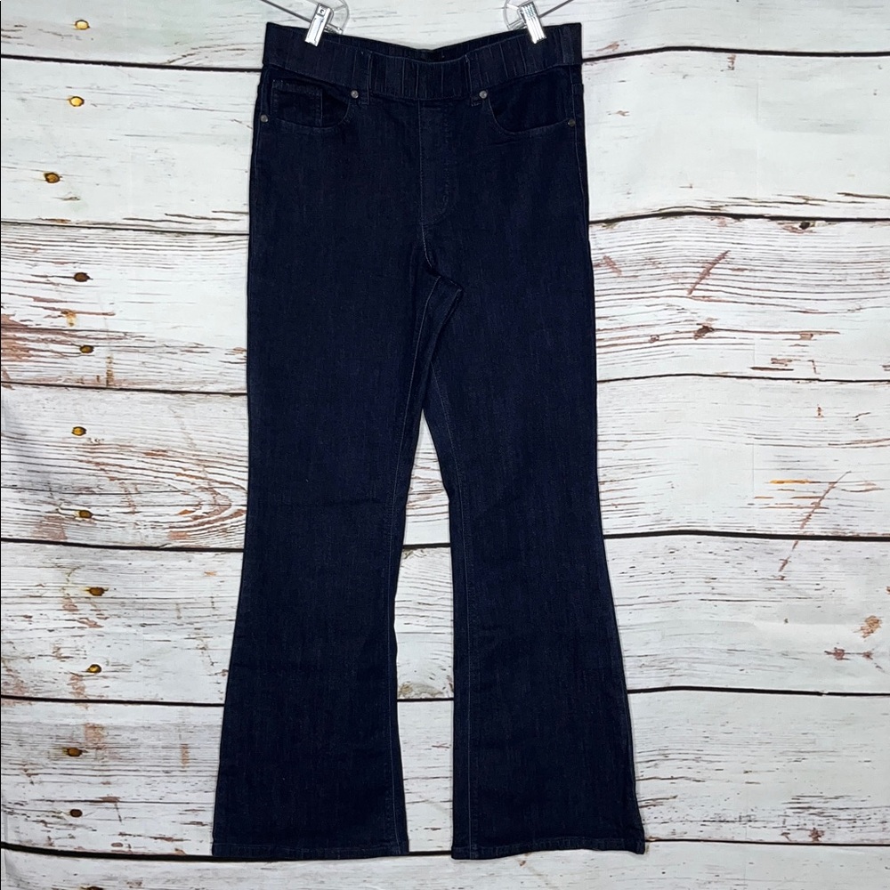 Susan Graver NWT Size 14 Dark Blue Denim Regular Stretch Pull On Flare Jeans